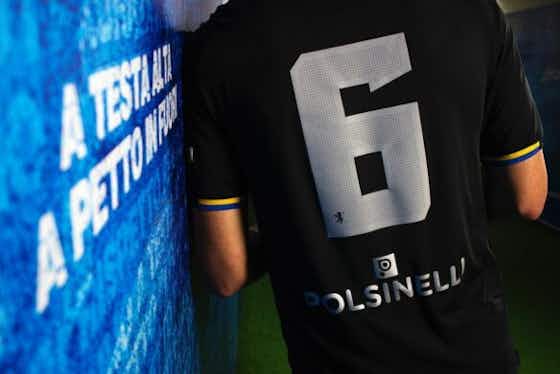 Imagem do artigo:Quarta camisa preta do Frosinone 2021-2022 é revelada pela Zeus