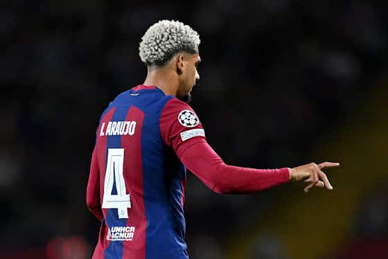 Article image:Ronald Araujo’s hand gesture after red card during Barcelona vs PSG explained