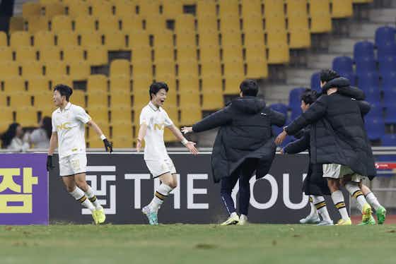 Article image:Seoul E-Land Vs Suwon Samsung Bluewings: The Second Tier Super Match