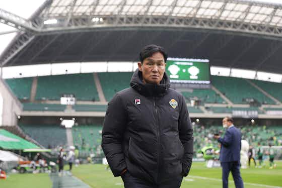 Article image:The Story of Choi Yong-soo at Gangwon FC: How 'the Eagle' Soared, Then Slumped