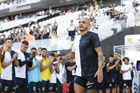 Imagem do artigo:Fábio Santos posta texto de despedida do futebol em suas redes sociais: “A hora chegou”