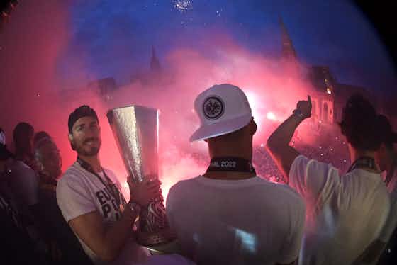 Imagem do artigo:Uma porção de imagens sensacionais da recepção aos campeões da Liga Europa em Frankfurt