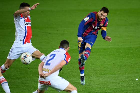 Article image:Ronald Koeman: Barcelona attackers need to help Lionel Messi