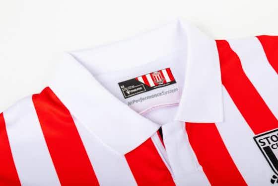 Imagem do artigo:Macron lança nova camisa titular do Stoke City 2023-2024