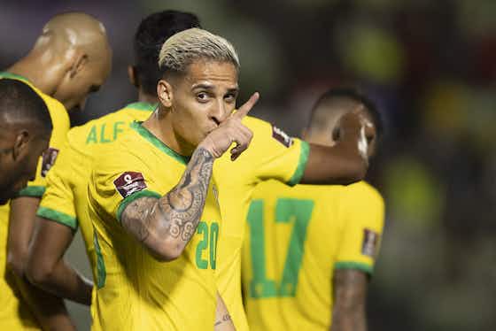 Imagem do artigo:Antony comemora gol em estreia pela Seleção e fala sobre disputa por posição: ‘Briga saudável’