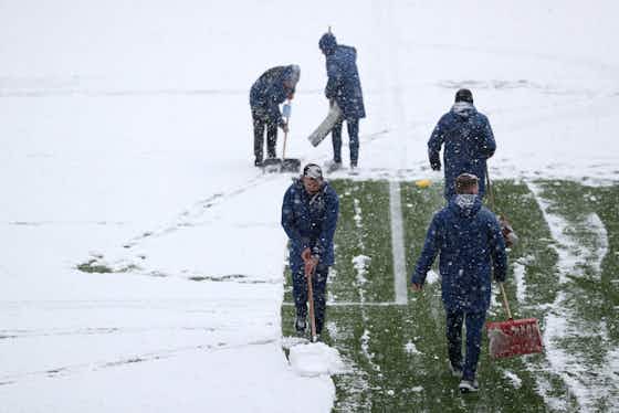 Imagem do artigo:Tempestade de neve adia jogo do Campeonato Inglês