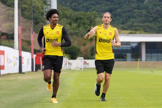 Imagem do artigo:David Luiz treina com o elenco e deve ficar à disposição para enfrentar o Goiás