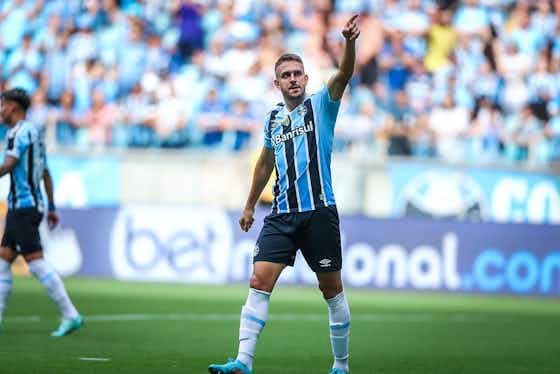 Imagem do artigo:Grêmio confirma lesão de zagueiro Bruno Uvini