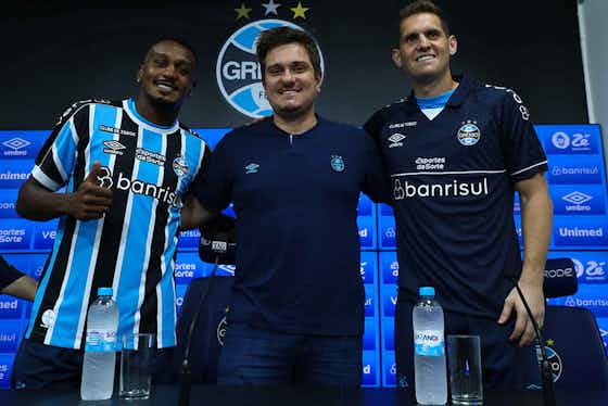 Imagem do artigo:Edenilson é apresentado pelo Grêmio e revela papo com ex-colegas de Inter