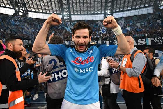 Imagem do artigo:Premier League tenta levar craque do Napoli