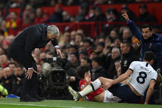 Artikelbild:📸 The Injured One: United-Spieler grätscht Mourinho per Kopf weg