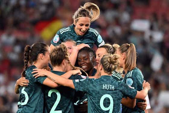 Artikelbild:EM 2022: Debütantinnen schießen DFB-Frauen zum Sieg, Spanien jubelt