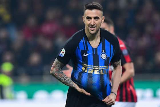 Imagem do artigo:Inter vence dérbi e passa Milan na classificação