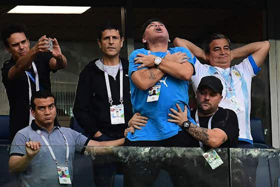 Imagem do artigo:🚨 Mundo do futebol em luto: morre Diego Maradona, aos 60 anos