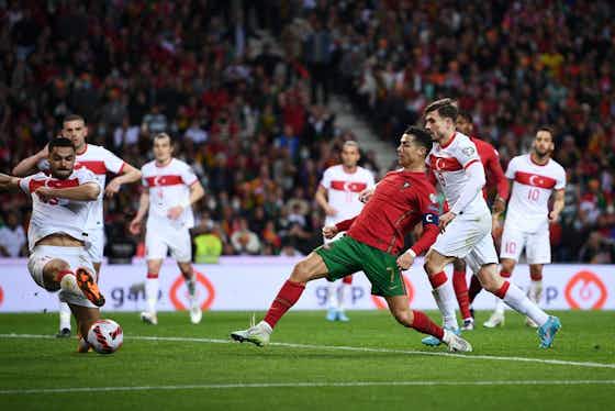 Imagem do artigo:📝 Itália perde para Macedônia e está fora da Copa; Portugal avança