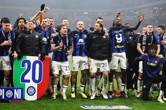 Image de l'article :🎞️ Tifos et bagarres : les photos fortes du sacre de l'Inter