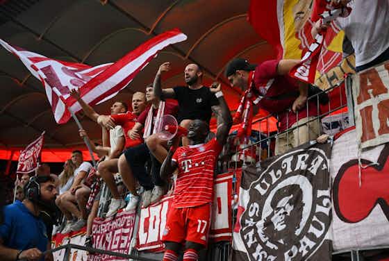 Image de l'article :📸 Bayern : Mané s'éclate dans le parcage des supporters