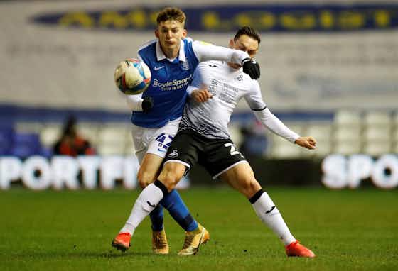Article image:Bristol City and Swansea City enter transfer race for midfielder