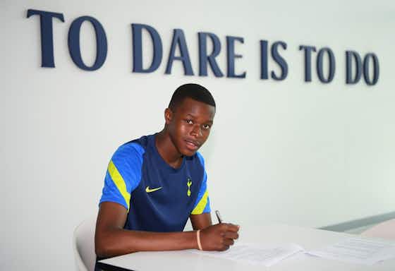 Article image:Three Tottenham youngsters sign first professional contract with the club