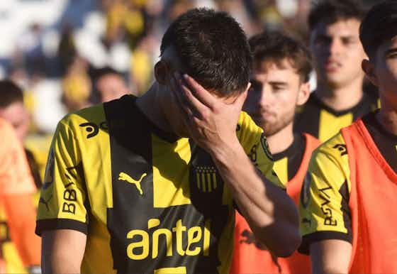 Imagen del artículo:El karma de la pelota quieta, el alto porcentaje en contra que aterra a Peñarol