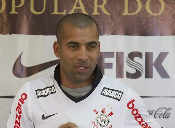 Imagem do artigo:Há 11 anos, Emerson Sheik era apresentado pelo Corinthians