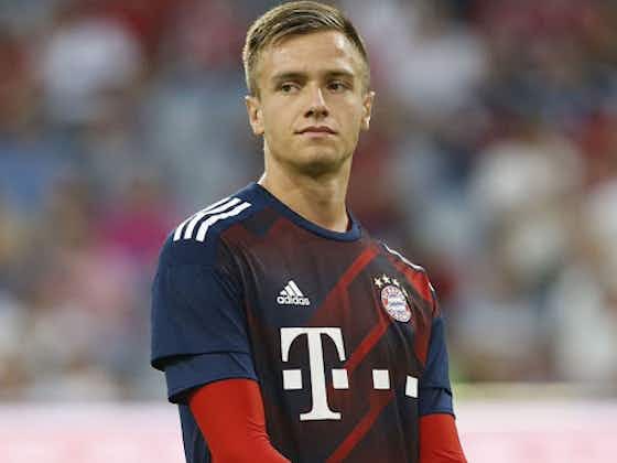 Imagem do artigo:Jogador do Bayern cai de bicicleta e sofre grave lesão na clavícula