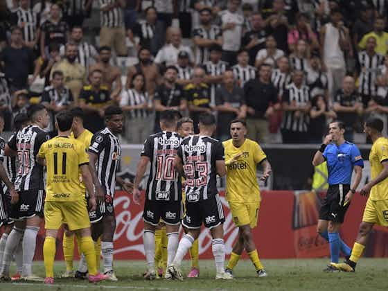Article image:Atlético Mineiro vence a Peñarol en duelo con presencia de Alan Franco y Byron Castillo
