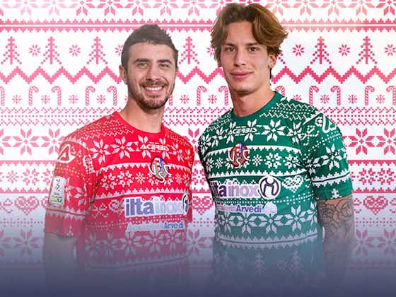 Imagem do artigo:Camisas de Natal do Cremonese 2021 são reveladas pela Acerbis