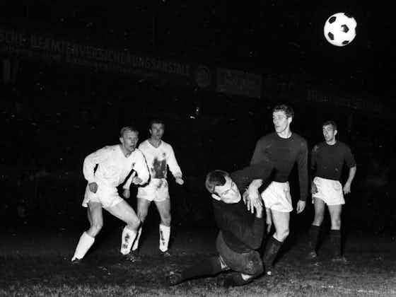 Artikelbild:Heute vor 59 Jahren: 1860 schlägt vor 43.000 Fans im Europapokal-Halbfinale den AC Turin mit 3:1