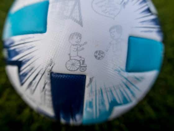 Imagem do artigo:Crianças desenham bola da Supercopa da UEFA