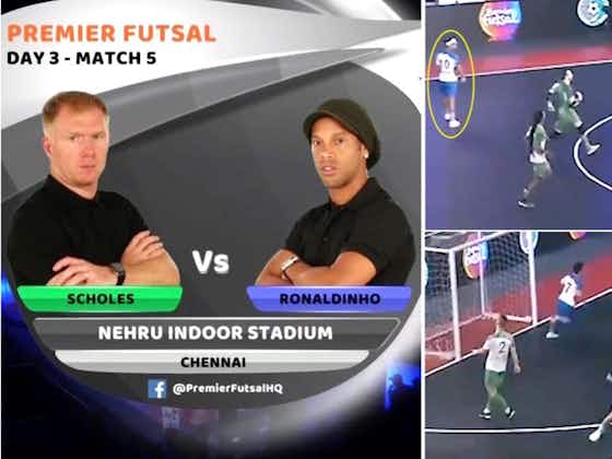 Article image:Ronaldinho produced masterclass vs Paul Scholes’ team in futsal tournament after nap