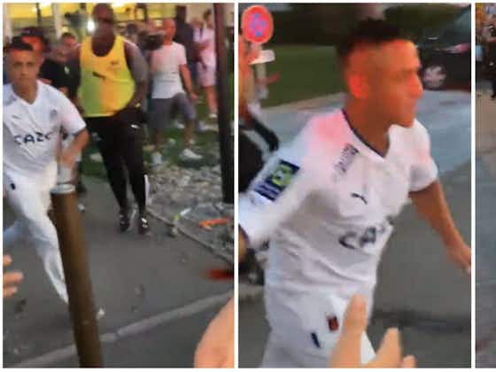 Article image:Alexis Sanchez nearly injured himself when meeting Marseille fans