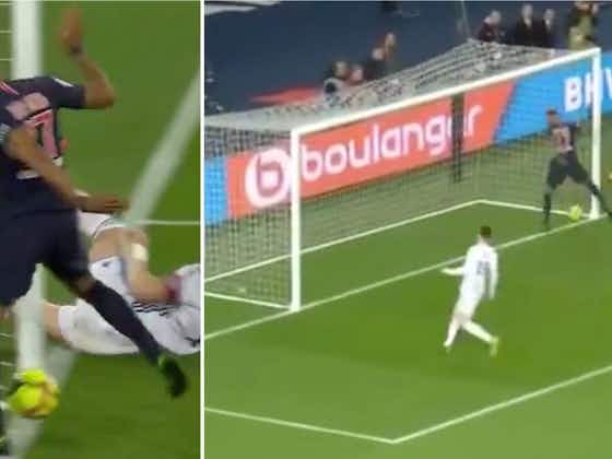 Article image:PSG: Eric Maxim Choupo-Moting produced football's worst ever miss in 2019