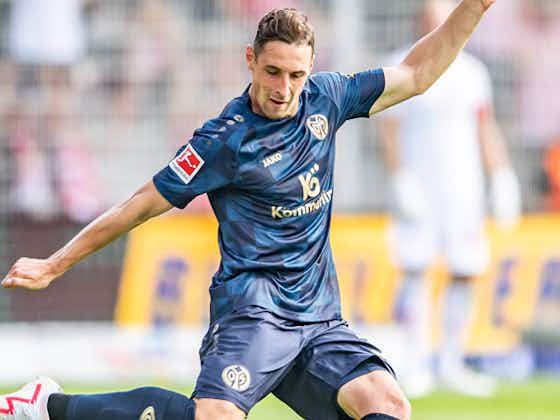 Artikelbild:1. FSV Mainz 05: Dominik Kohr sieht die zehnte Gelbe Karte