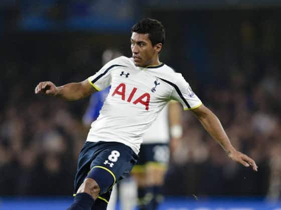 Imagem do artigo:Jornal inglês define passagem de Paulinho no Tottenham como “grande fracasso”