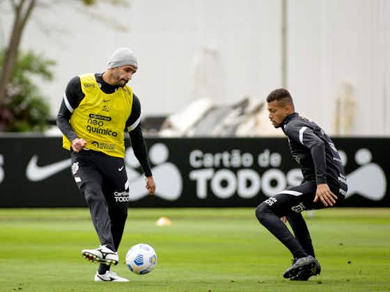 Imagem do artigo:João Victor ressalta importância de reforços e não poupa elogios a Renato Augusto: “Craque de bola”