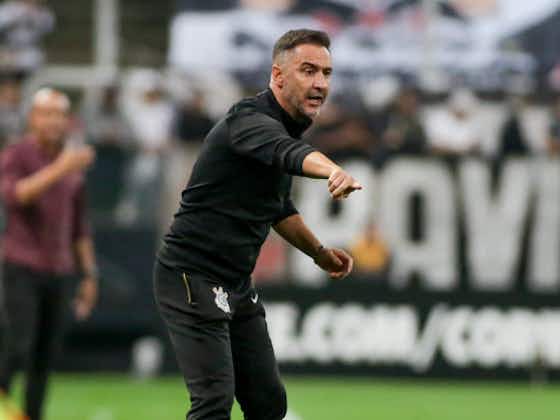 Imagem do artigo:Ex-volante do Corinthians critica trabalho de Vítor Pereira: “O time não joga bem”