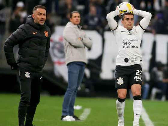 Imagem do artigo:Fagner revela momento de tensão com Vítor Pereira no Corinthians e questiona caráter do treinador após saída