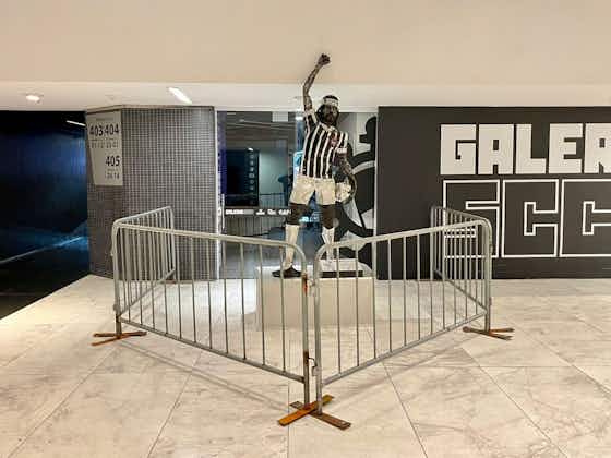 Imagem do artigo:Corinthians protege estátua e loja na Neo Química Arena para jogo de rival; torcidas brigam fora