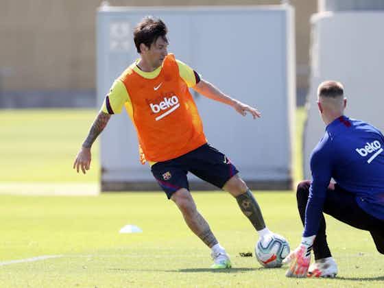 Imagem do artigo:Barcelona | Lionel Messi treinou normalmente usando uma bandagem