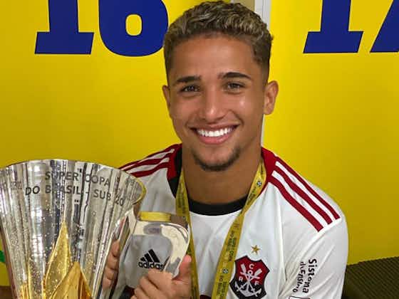 Imagem do artigo:Flamengo encaminha renovação para não perder destaque da equipe sub-20