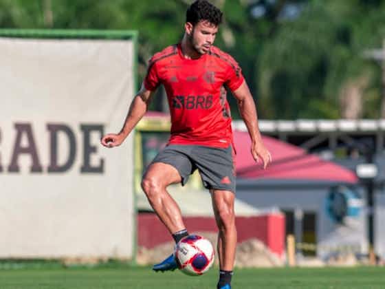 Imagem do artigo:Daniel Cabral comenta interesse do futebol europeu, mas ressalta: “Minha cabeça está no Flamengo”