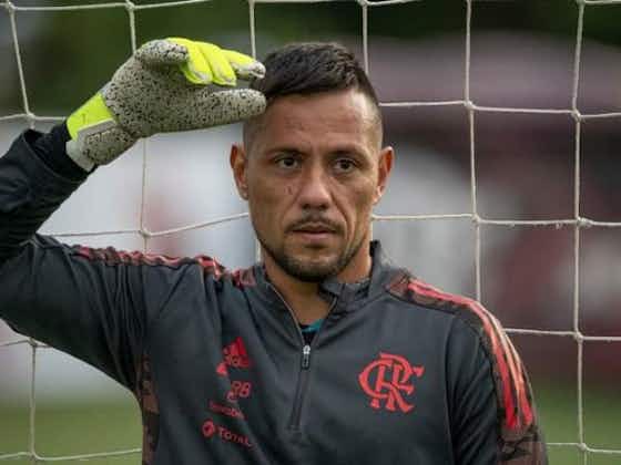 Imagem do artigo:Flamengo contrata médico particular para avaliar Diego Alves; goleiro está fora contra o Volta Redonda
