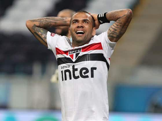 Imagem do artigo:Em 2020, Daniel Alves garantiu que não atuaria pelo Flamengo: “No Brasil, só jogo pelo São Paulo”