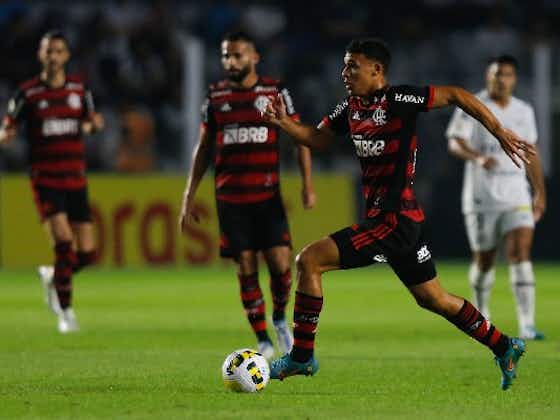 Imagem do artigo:“Merece ser titular”: torcedores do Flamengo rasgam elogios a Victor Hugo