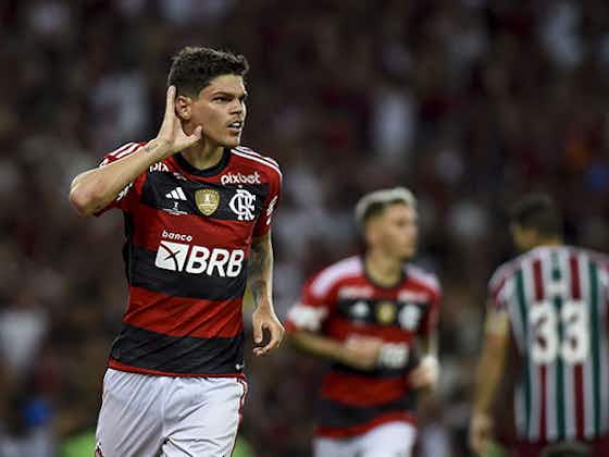 Imagem do artigo:Beijinho e tchau! Ayrton Lucas manda recado após classificação do Flamengo sobre Fluminense