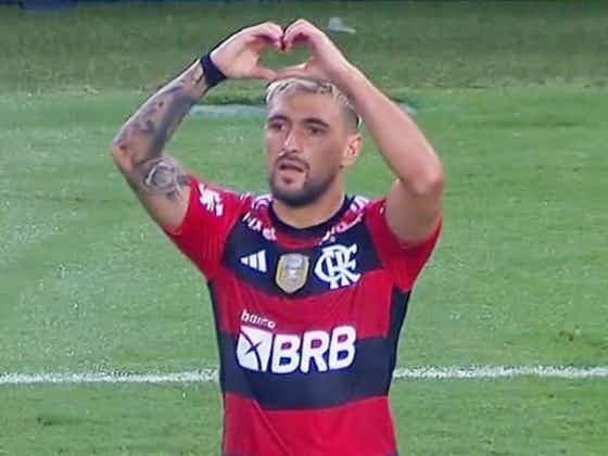 Imagem do artigo:Arrascaeta rasga elogios para torcida do Flamengo no jogo com Fluminense: “Foi diferente, uma loucura”
