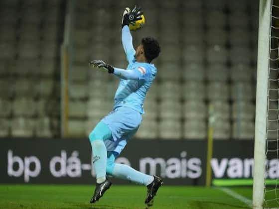 Imagem do artigo:Hugo Souza para Dí Maria, pega 3 pênaltis e faz a diferença contra o Benfica