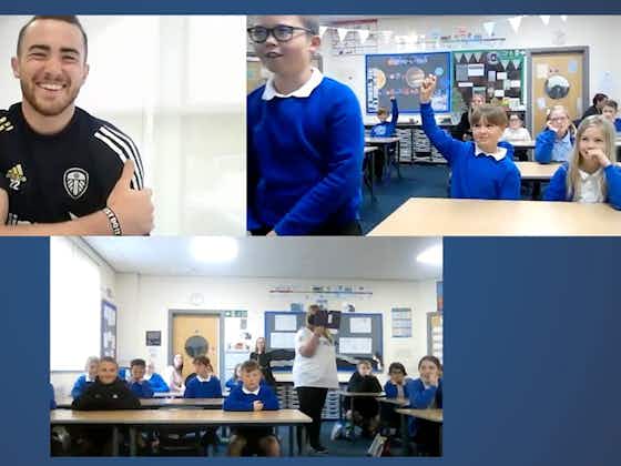 Article image:Jack Harrison meets students at South Parade Primary School