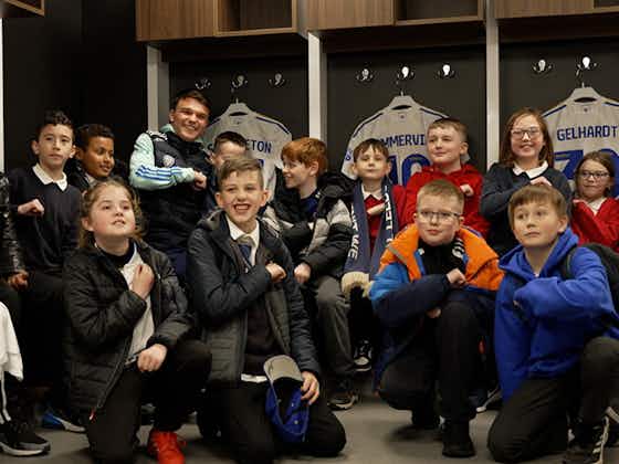 Article image:Jamie Shackleton surprises youngsters at Elland Road